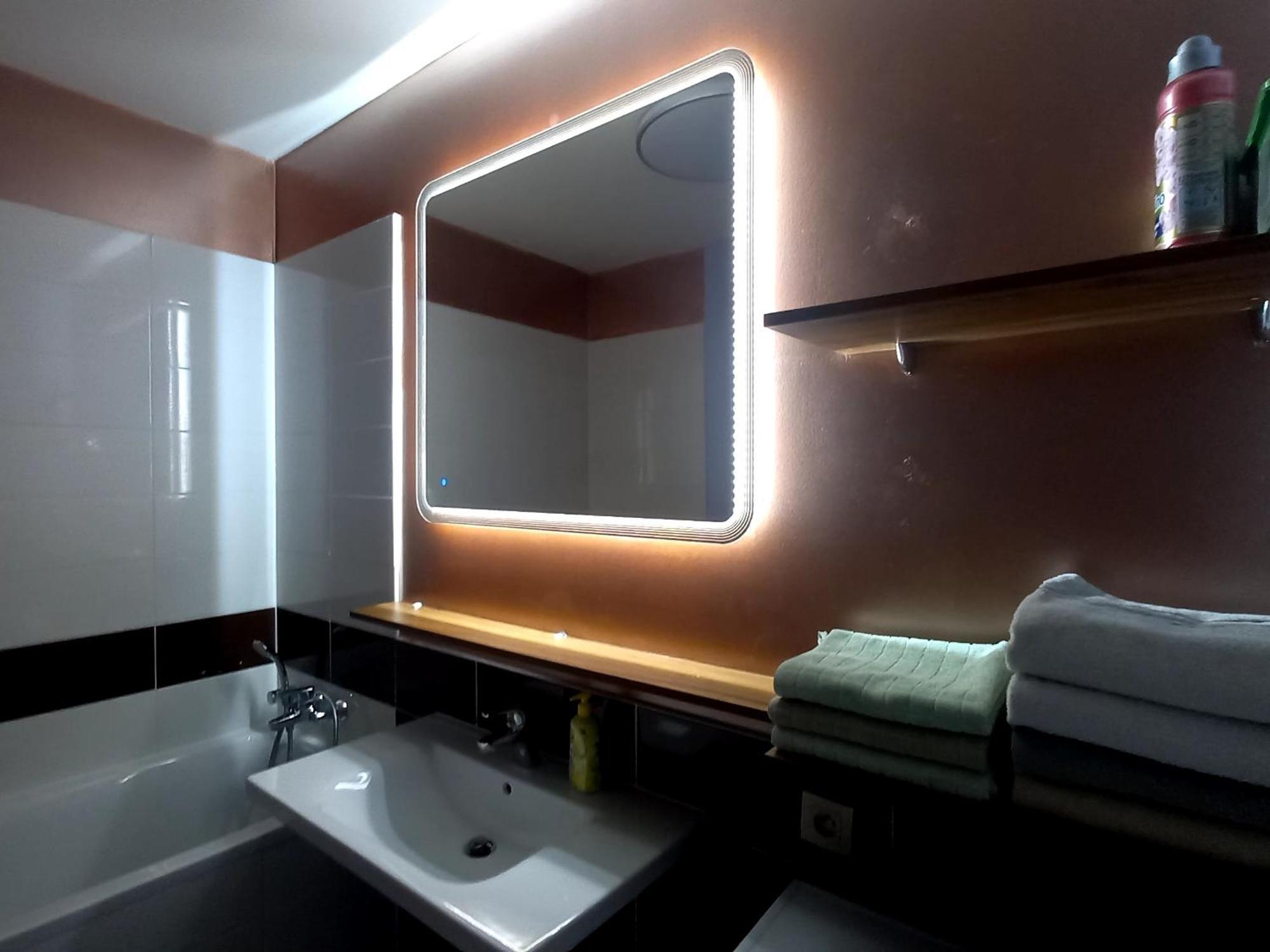 Panorama City - Spacious Apartment Near Eurovea Pozsony Kültér fotó
